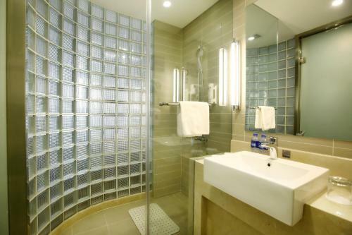 Holiday Inn Express Langfang Park View, An Ihg Hotel