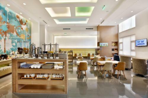 Holiday Inn Express Langfang Park View, An Ihg Hotel