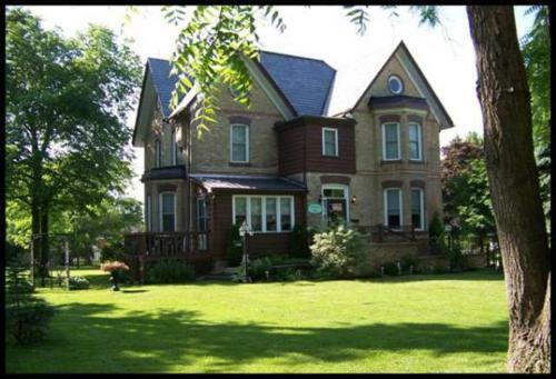 Pemberley House Bed And Breakfast