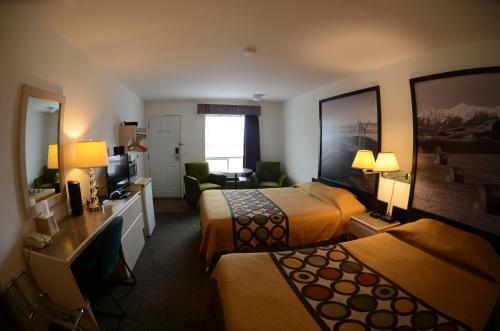 Hotel Super 8 By Wyndham Taber Ab