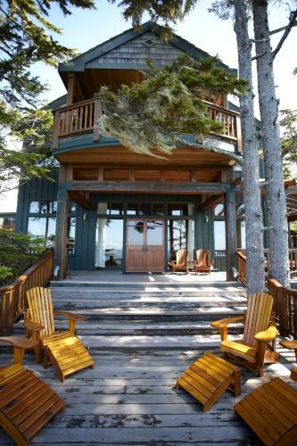 Middle Beach Lodge