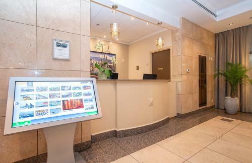 Landis Hotel & Suites