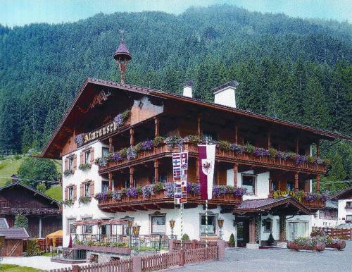 Hotel Pension Almrausch