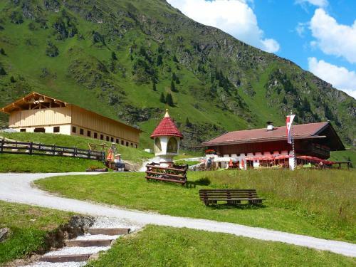 Hotel Pension Almrausch