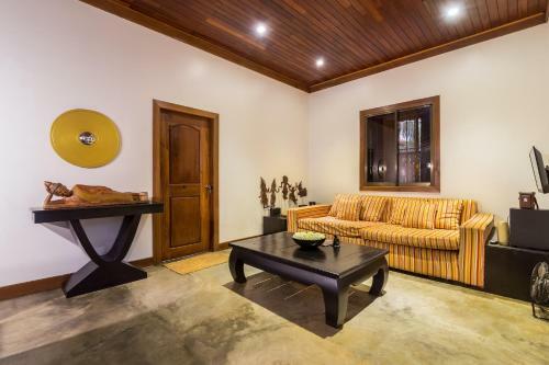 Villa Wat Bo House
