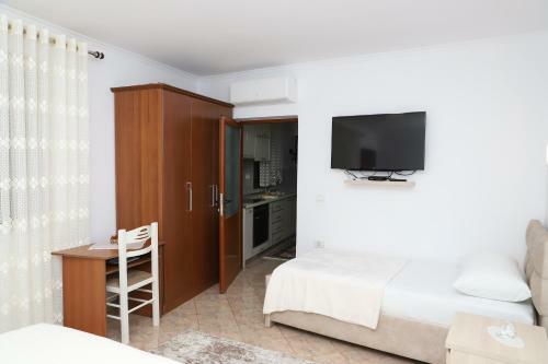 Downtown Apartment 2