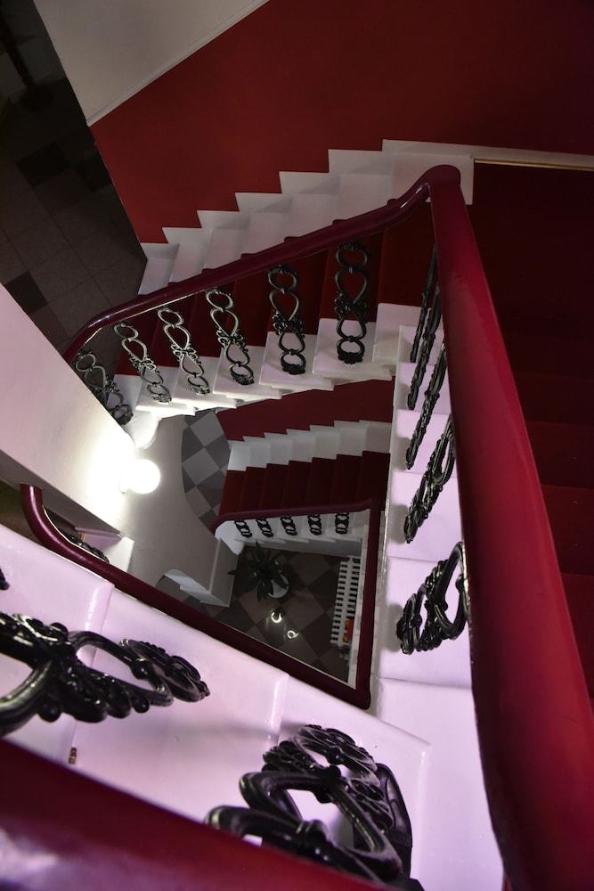 Hotel Moderno