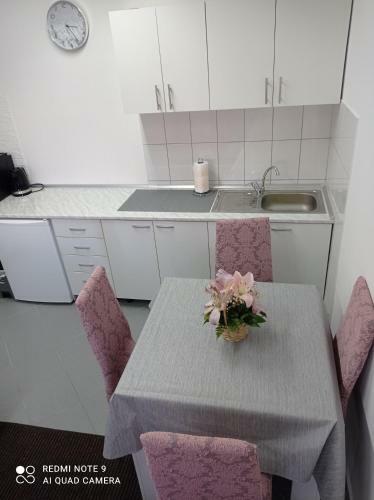 Apartman Laki