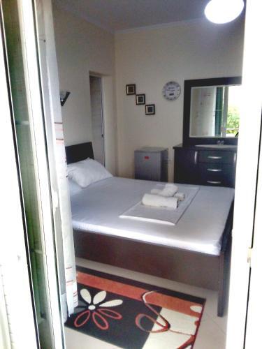 Hostal Tilis Guesthouse