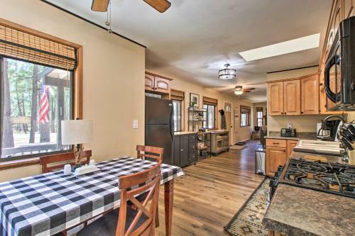 Bright Pinetop Cabin With Deck - Pet Friendly!