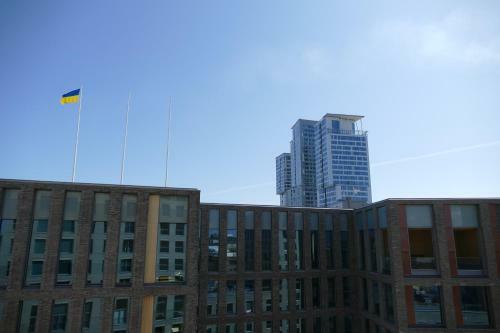 10. Floor Apartment Near City Center