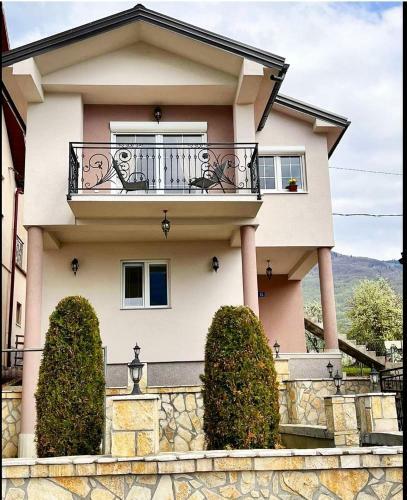 Ema Apartments