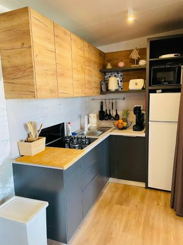 Mobile Home Iris- Camping Park Soline