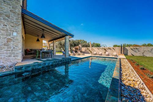 Villa Stellar