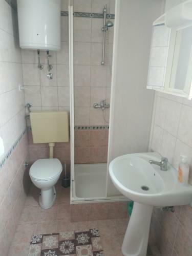 Apartmani Moni