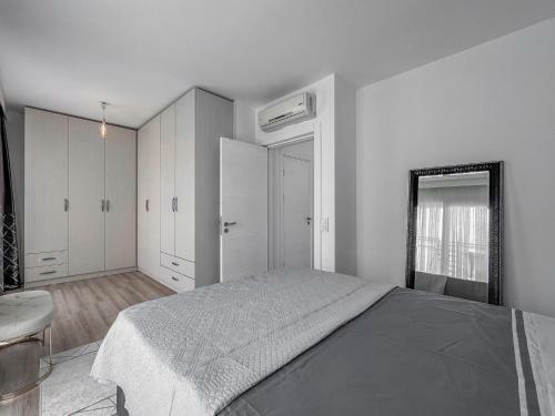 Duplex Villa In Yal?kavak With A Beautiful Garden