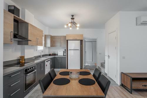 Duplex Villa In Yal?kavak With A Beautiful Garden