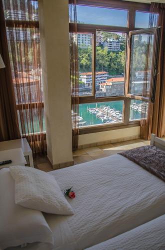 Hotel Zumalabe