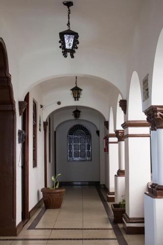 Hotel Colonial