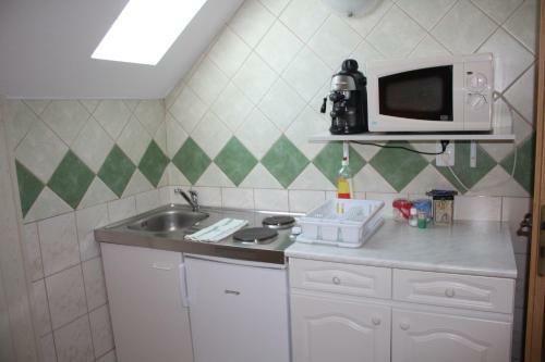 Andr�s Apartmanh�zak