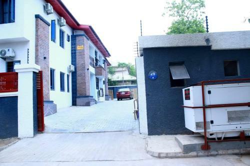 Neighborhood Hotels