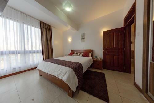 Nairobi Elegant 2-bedroom Apartment With Pool/gym