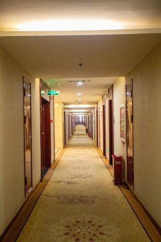 Thw Hotel