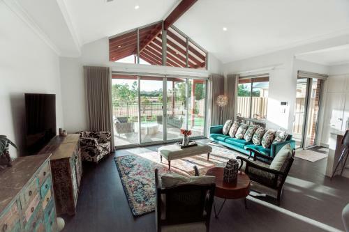 Chic Retreat