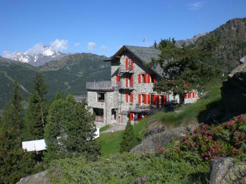 Hostal Rifugio Zoia