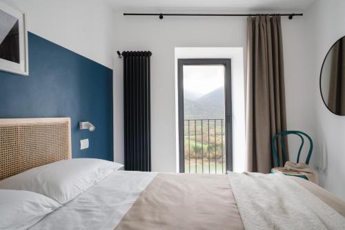La Porticina. Your Lake View Home.