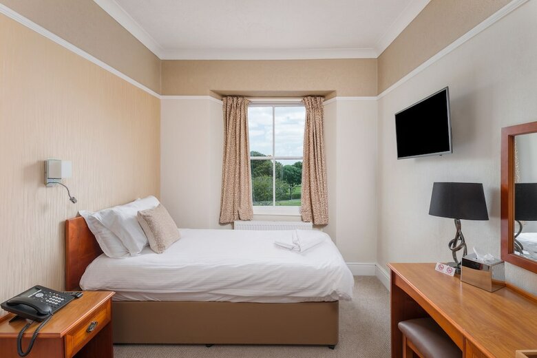 Invicta Hotel