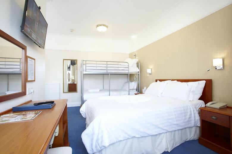 Invicta Hotel