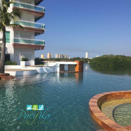 Beatiful Condo By The Marina