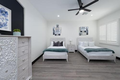 Villa Gentle Breeze - Resort Style Tuscan Living ,spa, Pool, Firepit
