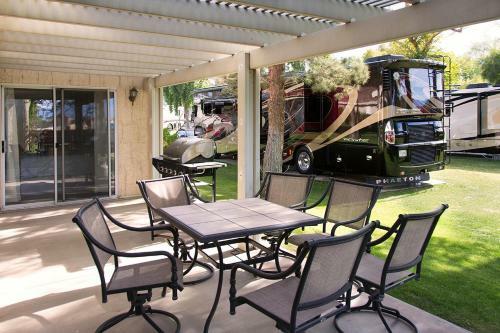 Hotel Emerald Desert Rv Resort