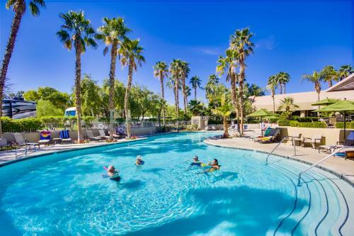 Hotel Emerald Desert Rv Resort