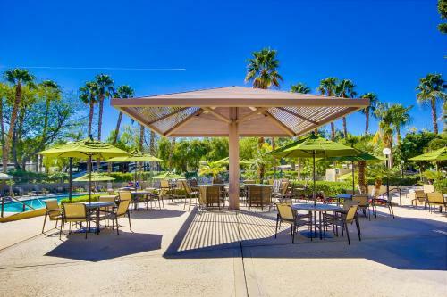 Hotel Emerald Desert Rv Resort