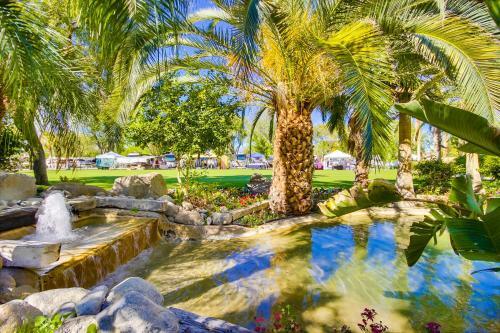 Hotel Emerald Desert Rv Resort