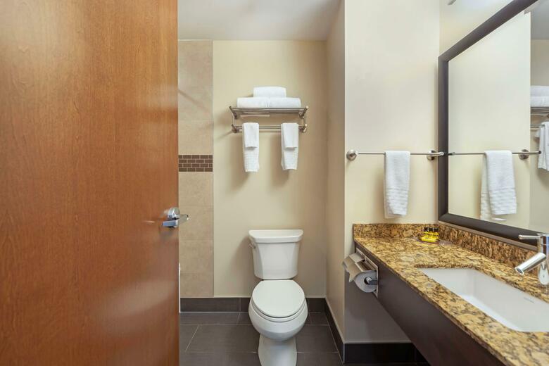Best Western Plus Peace River Hotel & Suites