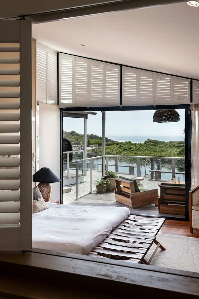 Caves Beachside Hotel