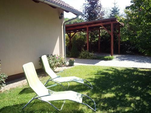 Kinga House