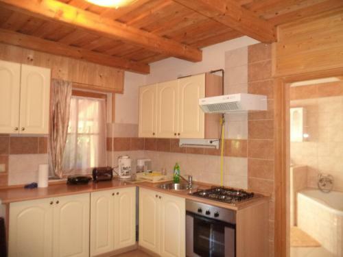 Kinga House