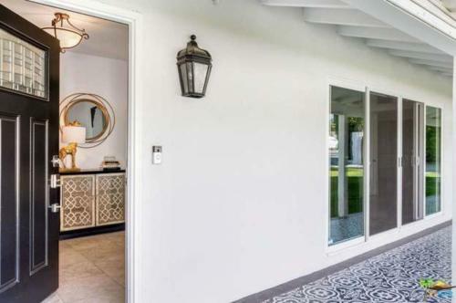 Desirable Home With Beautiful Pool