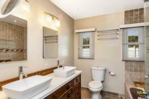 Desirable Home With Beautiful Pool