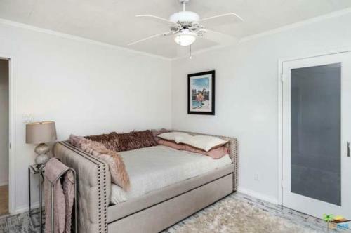 Desirable Home With Beautiful Pool