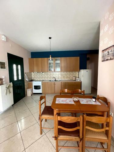 Marina's Spacious Family Apartment Kavala