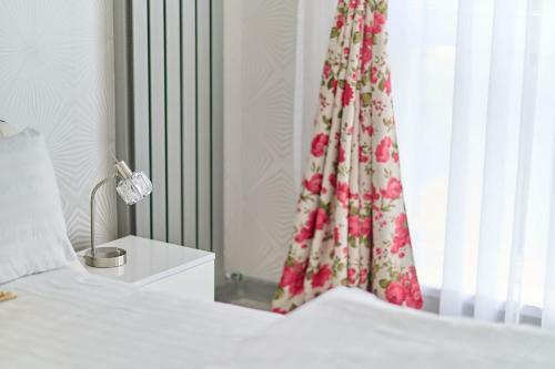 Redmarine Apartment Alezzi Spa N Pool Resort- Parking