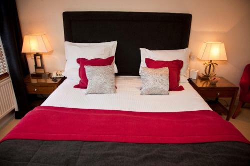 Rowton Hall Hotel And Spa