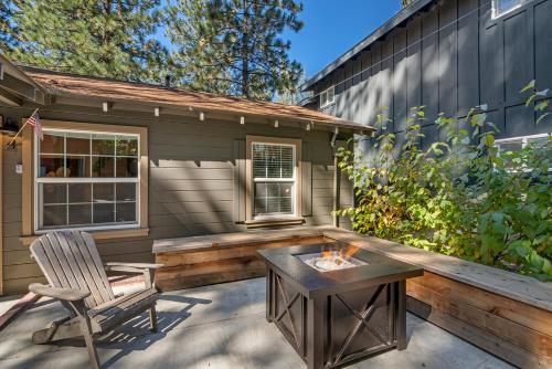 Manzanita Holiday