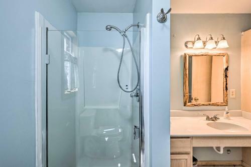 Charming Buena Vista Home With Hot Tub And Deck!